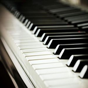 带上羊眼圈日逼视频
